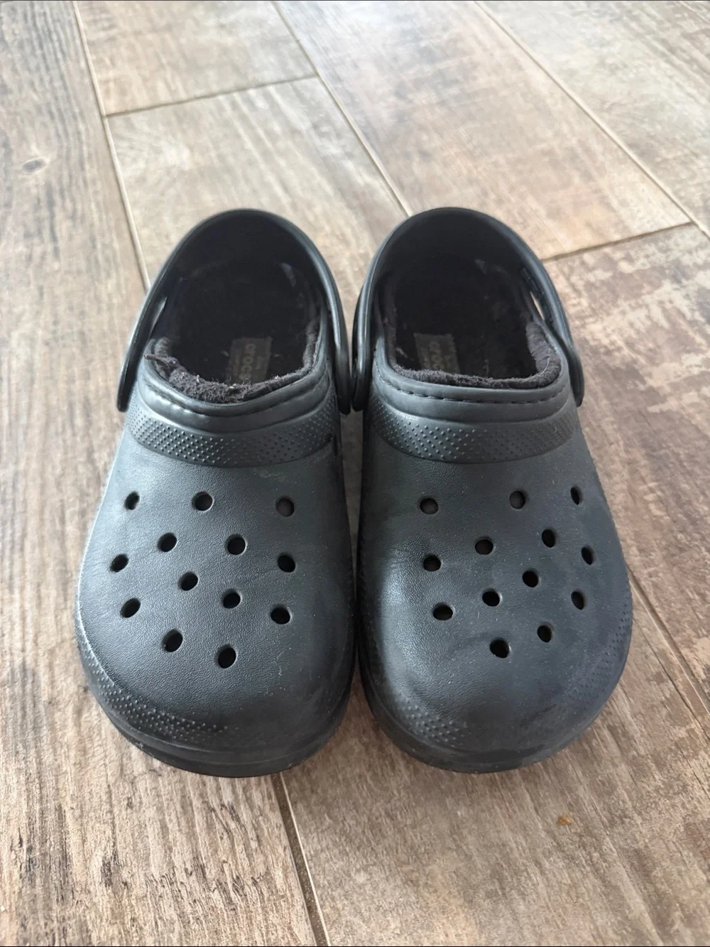 CROCS Kids Black Fuzzy-Lined Clogs